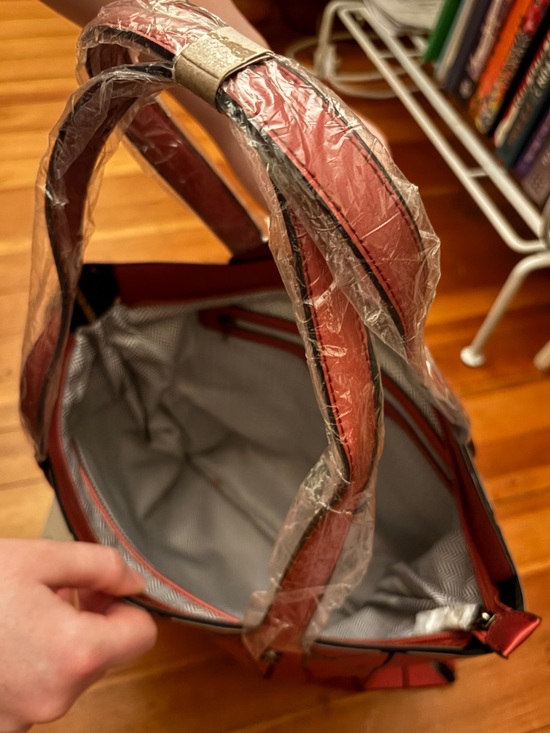 Isabelle Red Geometric Vegan Tote Bag - Picture 4 of 6